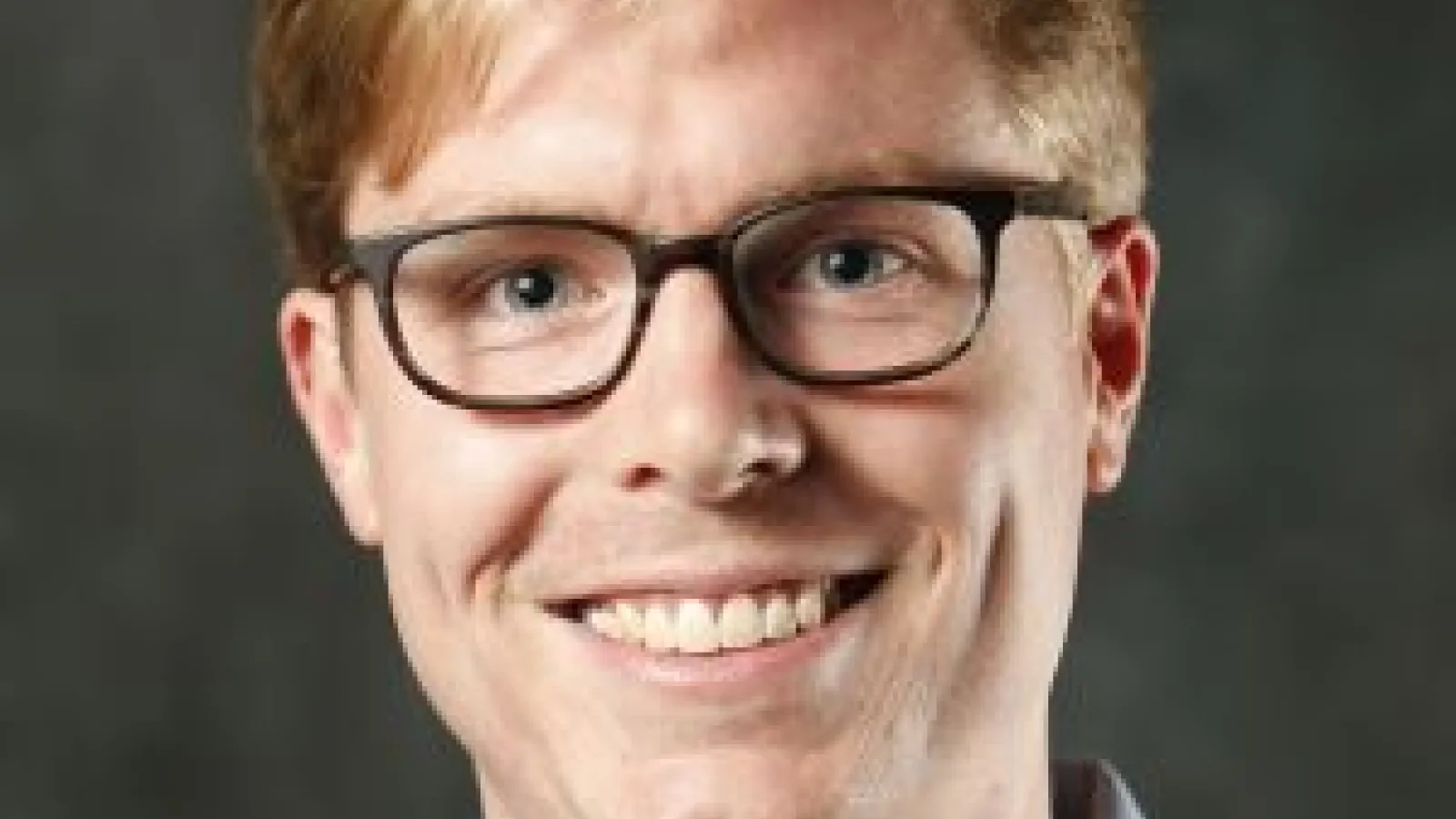 Headshot of Jonathan Ogland-Hand