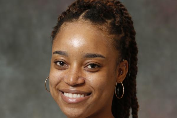 Adriana Dacres